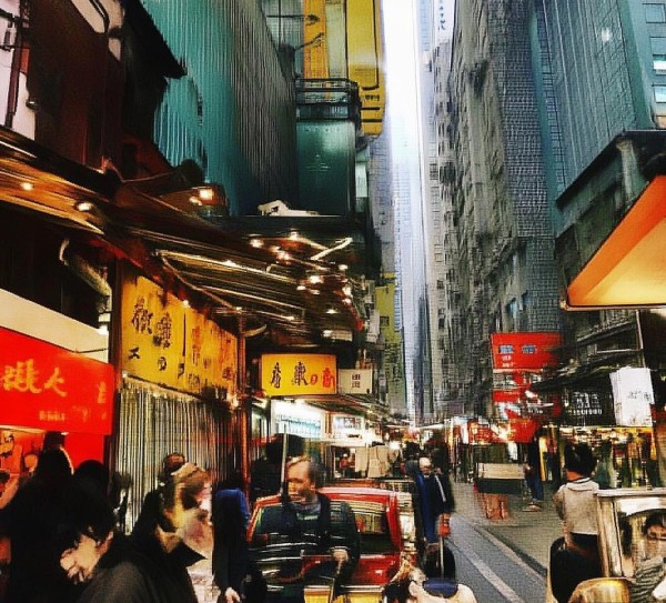 创意与实践，街边户外广告，独角楼的独特融合
