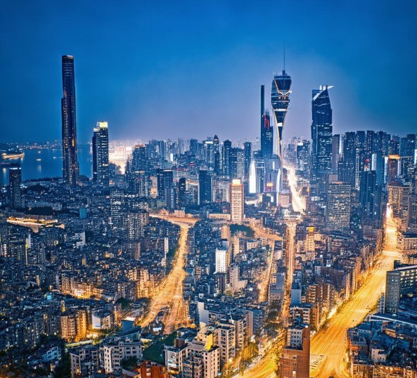公益广告,城市文明的璀璨之光
